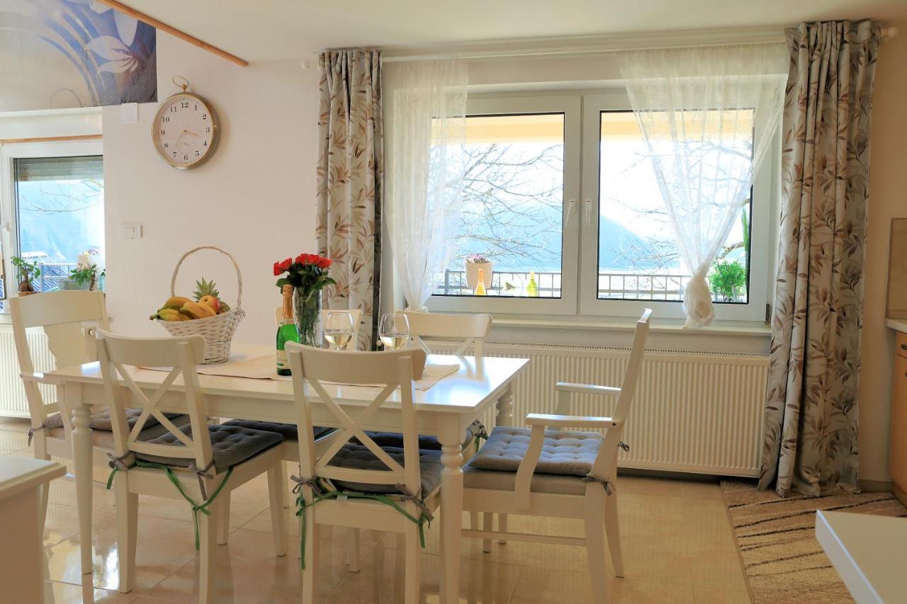 Luxury Apartman Alex With Sauna In The Village Otočac Exterior foto
